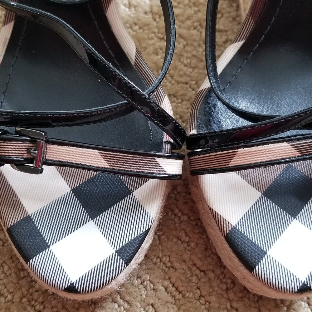**NEW** Burberry Nova Check Wedge Espadrilles Size 7 - Picture 2 of 7